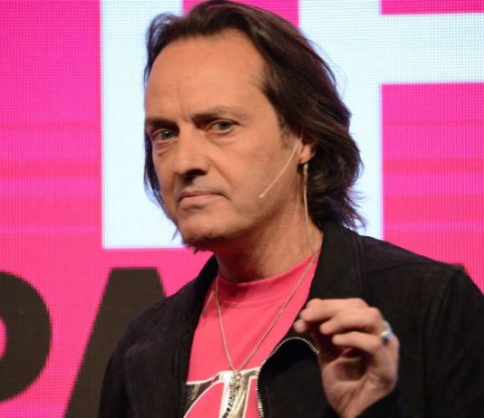 FCC makes T-Mobile pay $48 million fine for data throttling FCC makes T-Mobile pay $48 million fine for data throttling