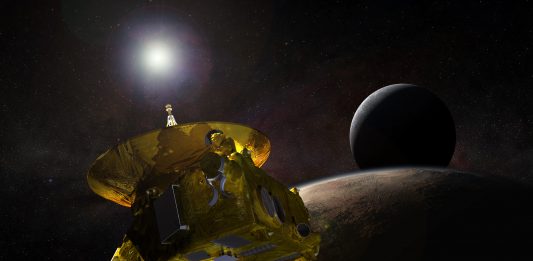 New Horizons discovers clouds in Pluto, aims at next target