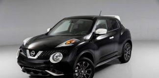 2017 Nissan Juke Black Pearl Edition front picture.