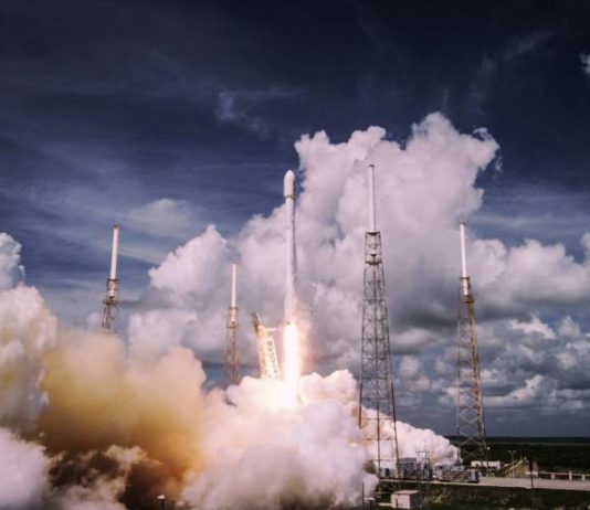 SpaceX celebrates the successful return of the Falcon 9 Falcon 9-launch-Iridium-satellites-10