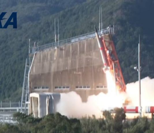 Jaxa-SS-520-40-taking-off