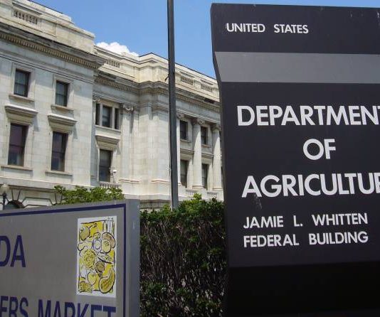 Who issued the Gag order on USDA and EPA scientists? USDA Deparment of culture HQ