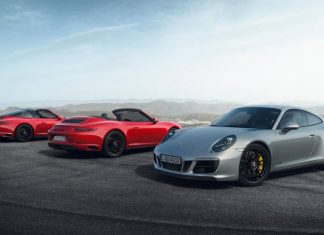 Watch the new models of the 2017 Porsche 911 GTS