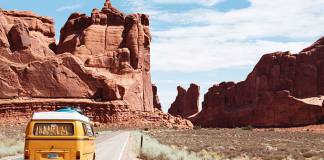 5 Ways That You Can Use Tech to Plan Your Next Trip