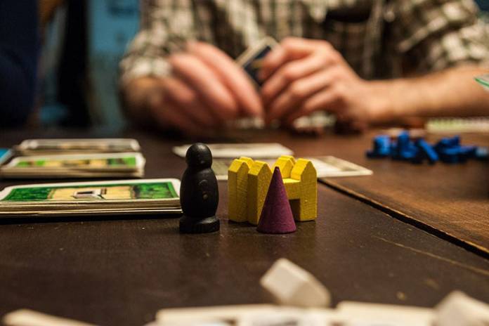 5 Occasions to Play Trivia Board Games with the Older Generation