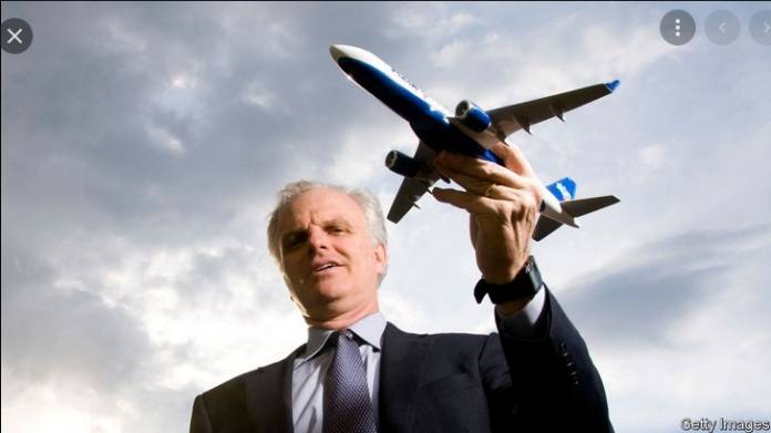Drunk Pilot with Loaded Gun Arrested After Trying to Fly Commercial Airplane Drunk Pilot with Loaded Gun Arrested After Trying to Fly Commercial Airplane
